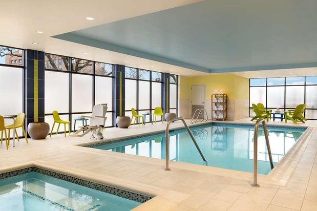 Images Tru by Hilton Ogden