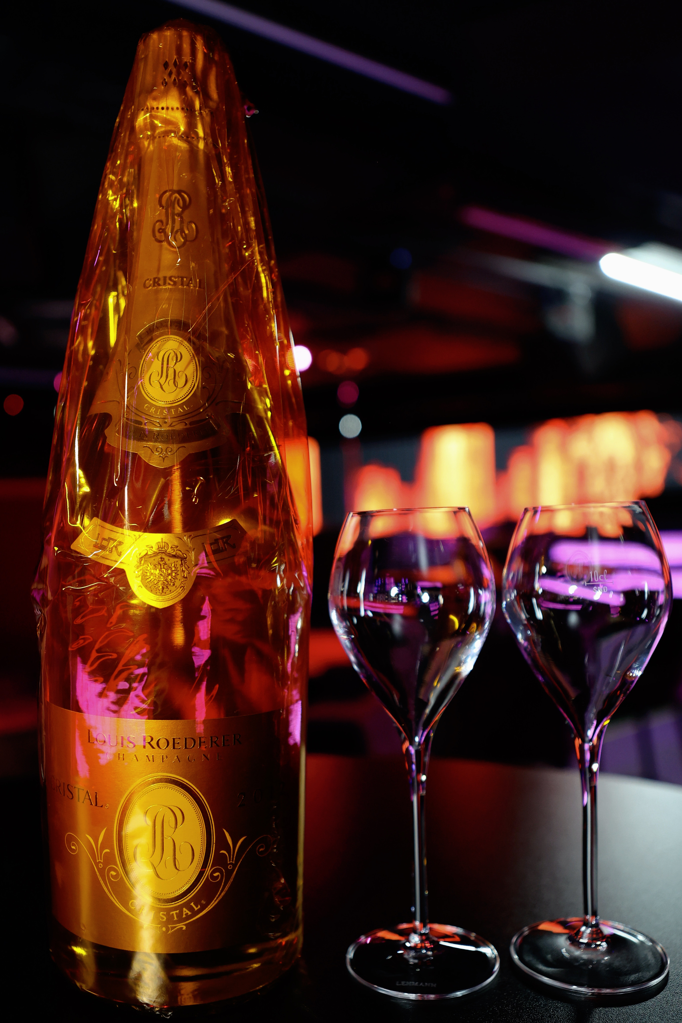 Bilder Crystal Club & Lounge | Stripclub | Tabledance | Live Shows | Nightclub