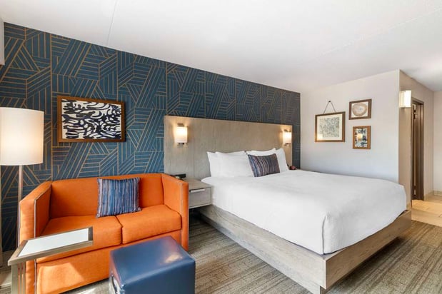Images Best Western Plus Landmark Inn