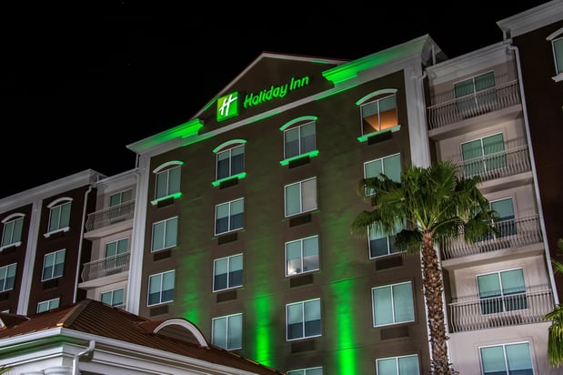 Images Holiday Inn & Suites Lake City by IHG