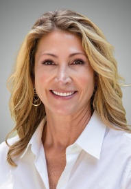 Gina Rainey headshot
