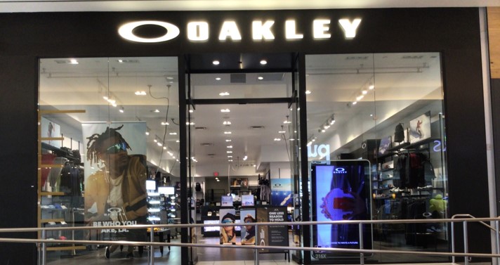 Oakley Store, 3525 Carson St, Ste 216X, Del Amo Fashion Center, Torrance,  CA, Sunglasses - MapQuest