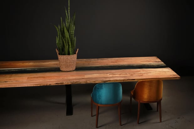 Images SENTIENT Furniture