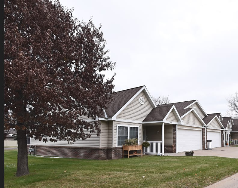 Images Silver Oaks Townhomes
