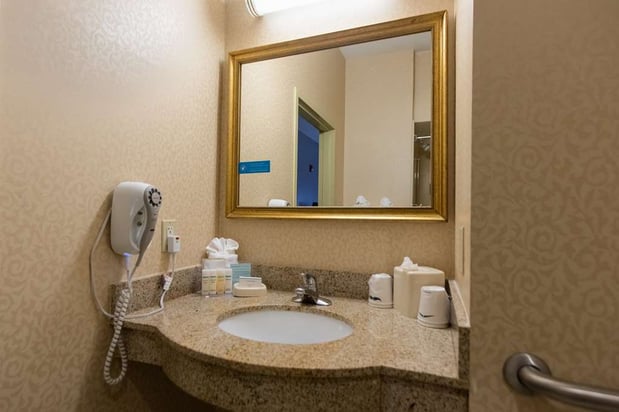 Images Hampton Inn Hadley-Amherst Area