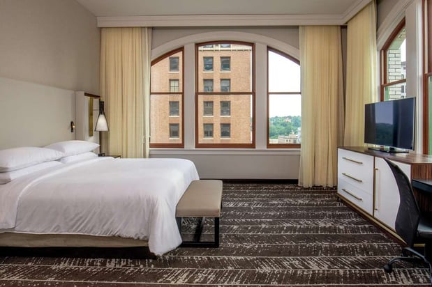 Images DoubleTree by Hilton Youngstown Downtown