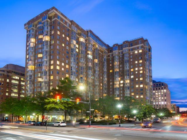 Images Meridian at Ballston Commons