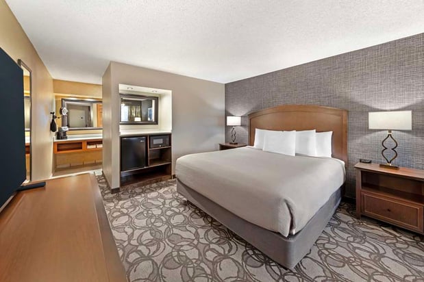 Images Best Western Plus Black Oak