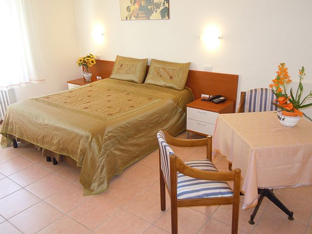 Images Albergo Elvira