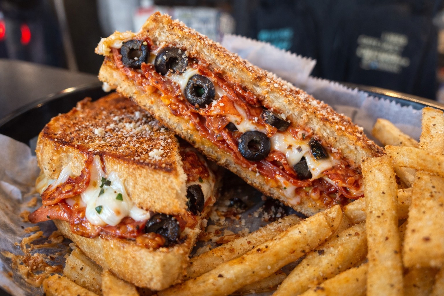 DC Pub and Grill Image