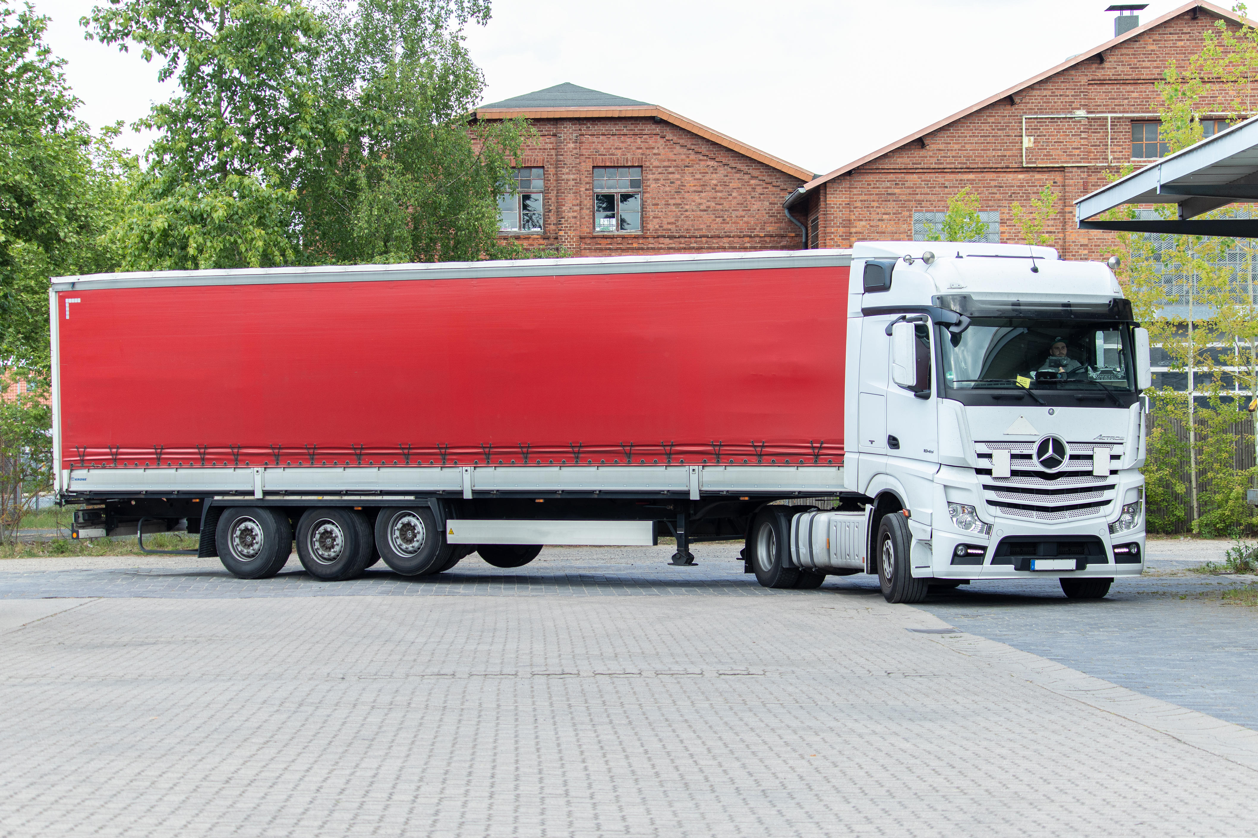 KS Logistik GmbH, Lägenfeldstraße 4 in Ronnenberg