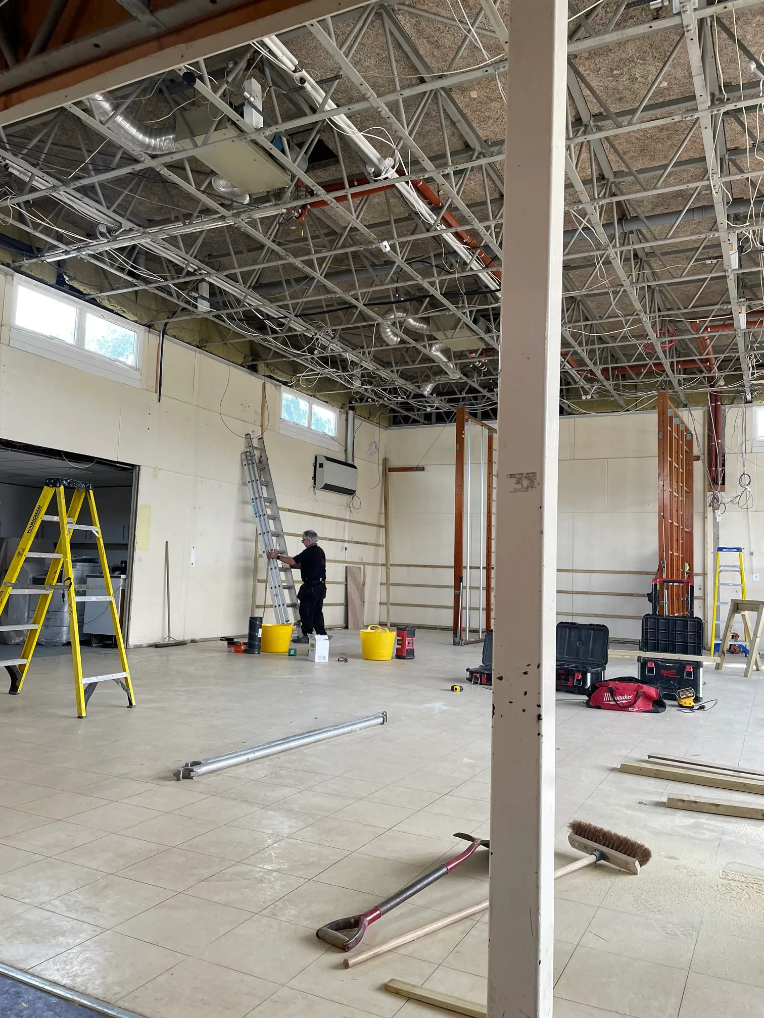 Images Austin and Jenkins Ltd