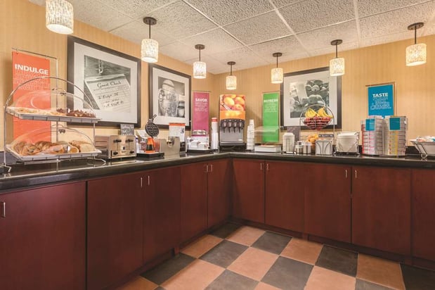 Images Hampton Inn Des Moines-Airport