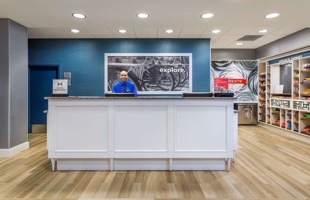Images Hampton Inn & Suites Newport/Cincinnati