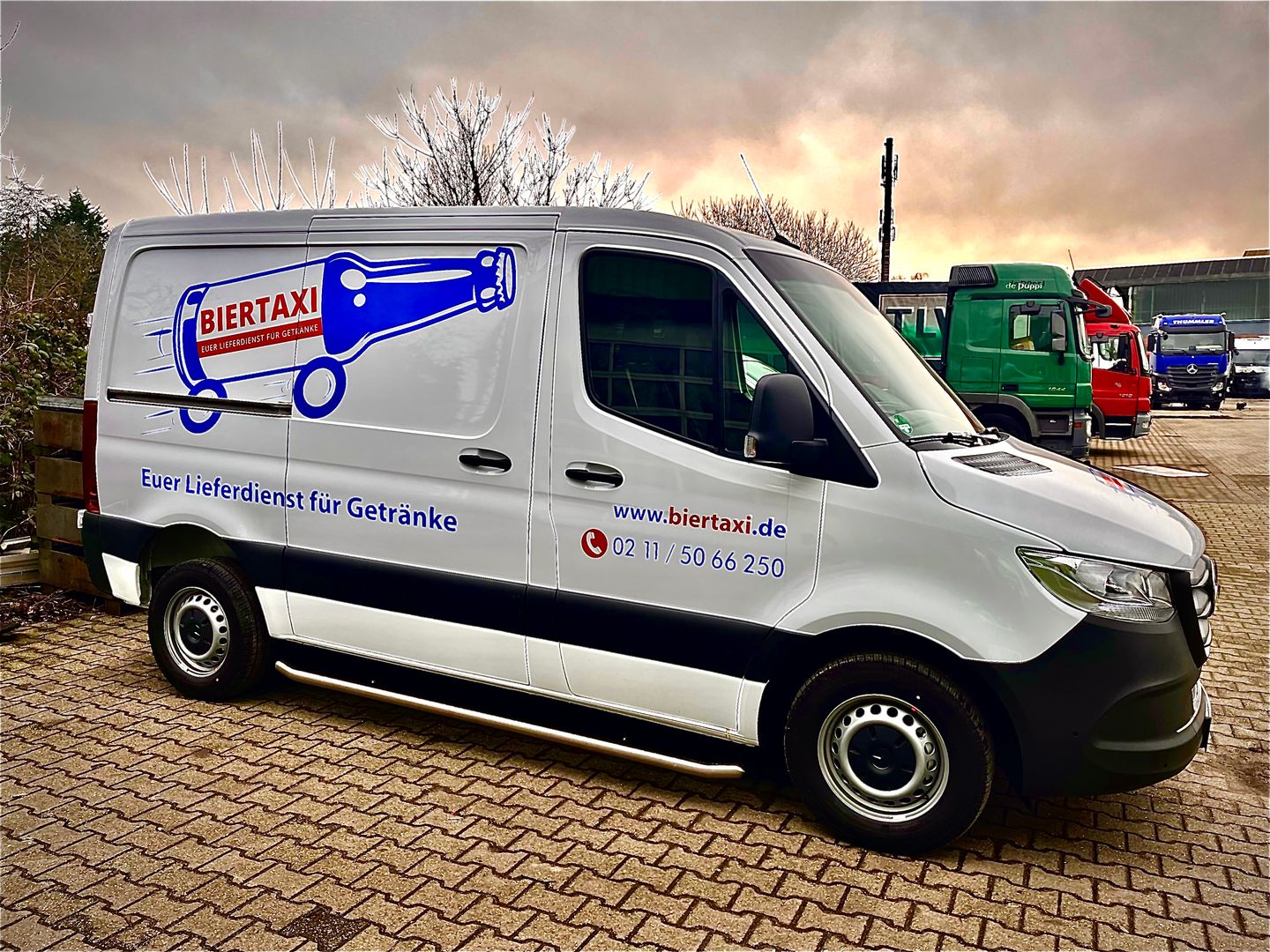 Bilder Biertaxi Düsseldorf GmbH & Co. KG