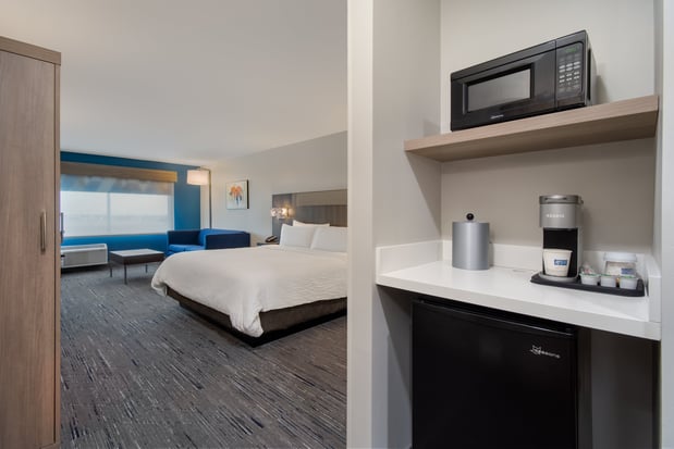 Images Holiday Inn Express & Suites Muskegon - Grand Haven by IHG