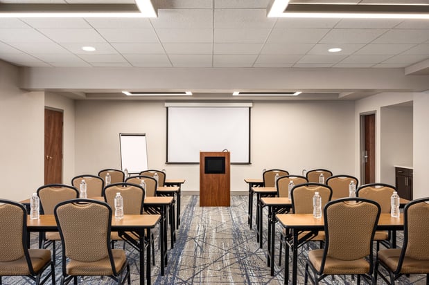 Images Holiday Inn Express & Suites Indianapolis W - Airport Area by IHG