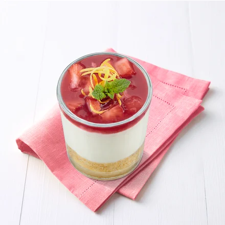 Fruchtiges Erdbeer-Zitronen-Mousse mit Erdbeersoße