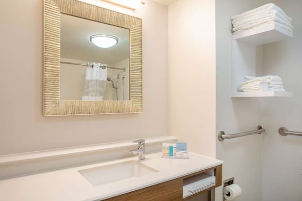 Images Hampton Inn Fishkill