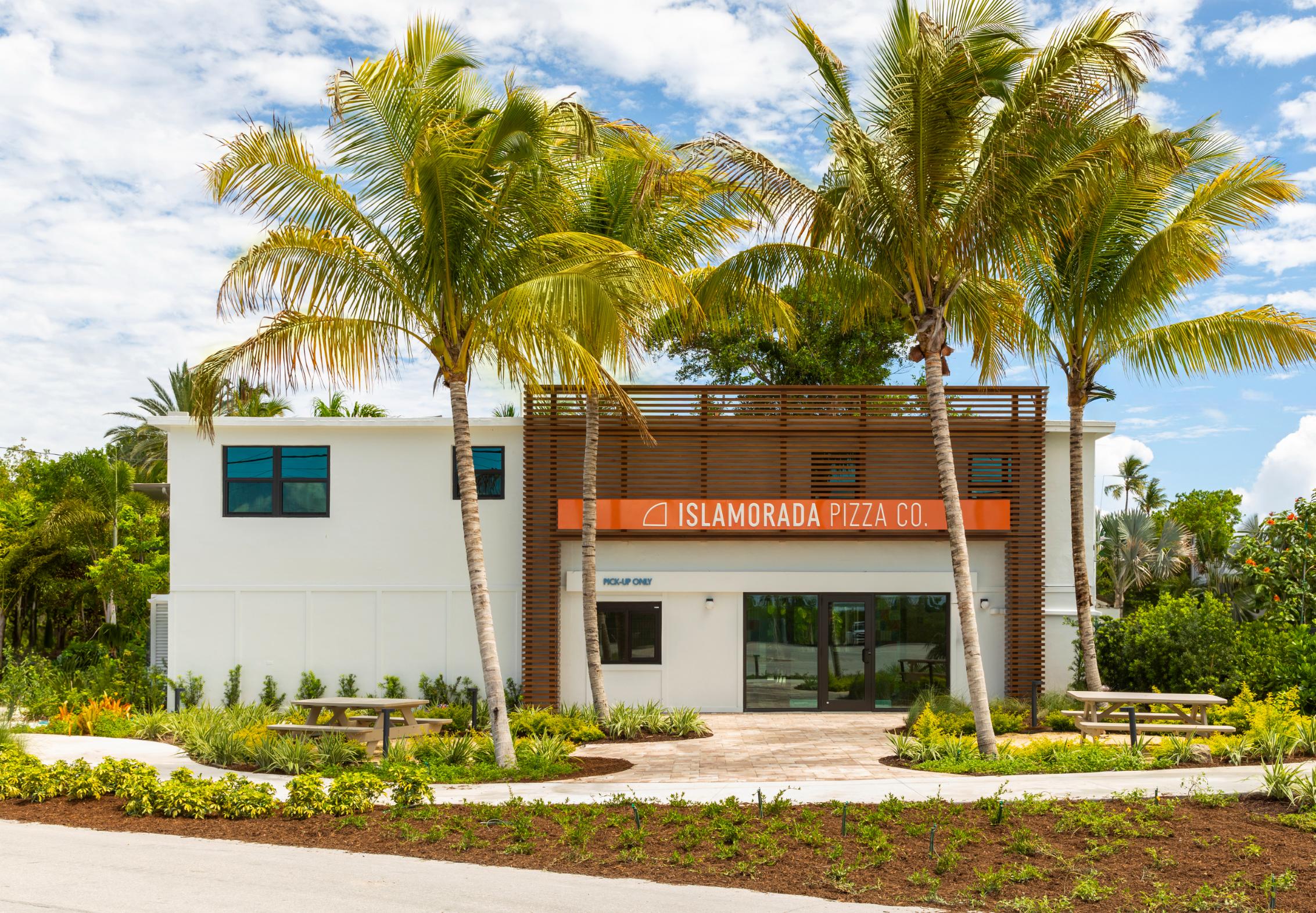 Exterior of Islamorada Pizza Co. Restaurant in Islamorada