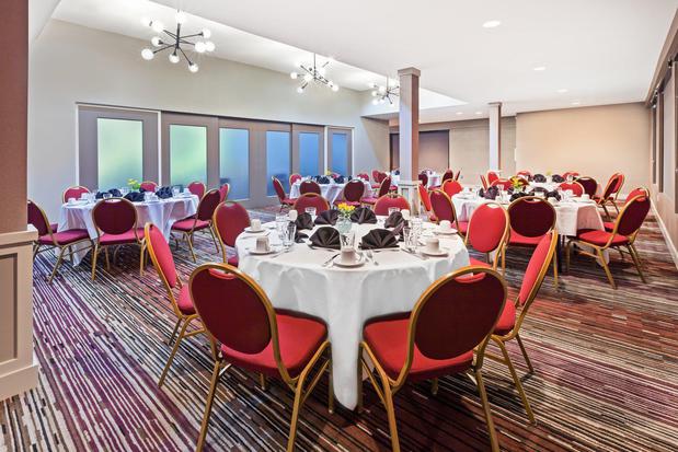 Images Holiday Inn Tyler - Conference Center by IHG