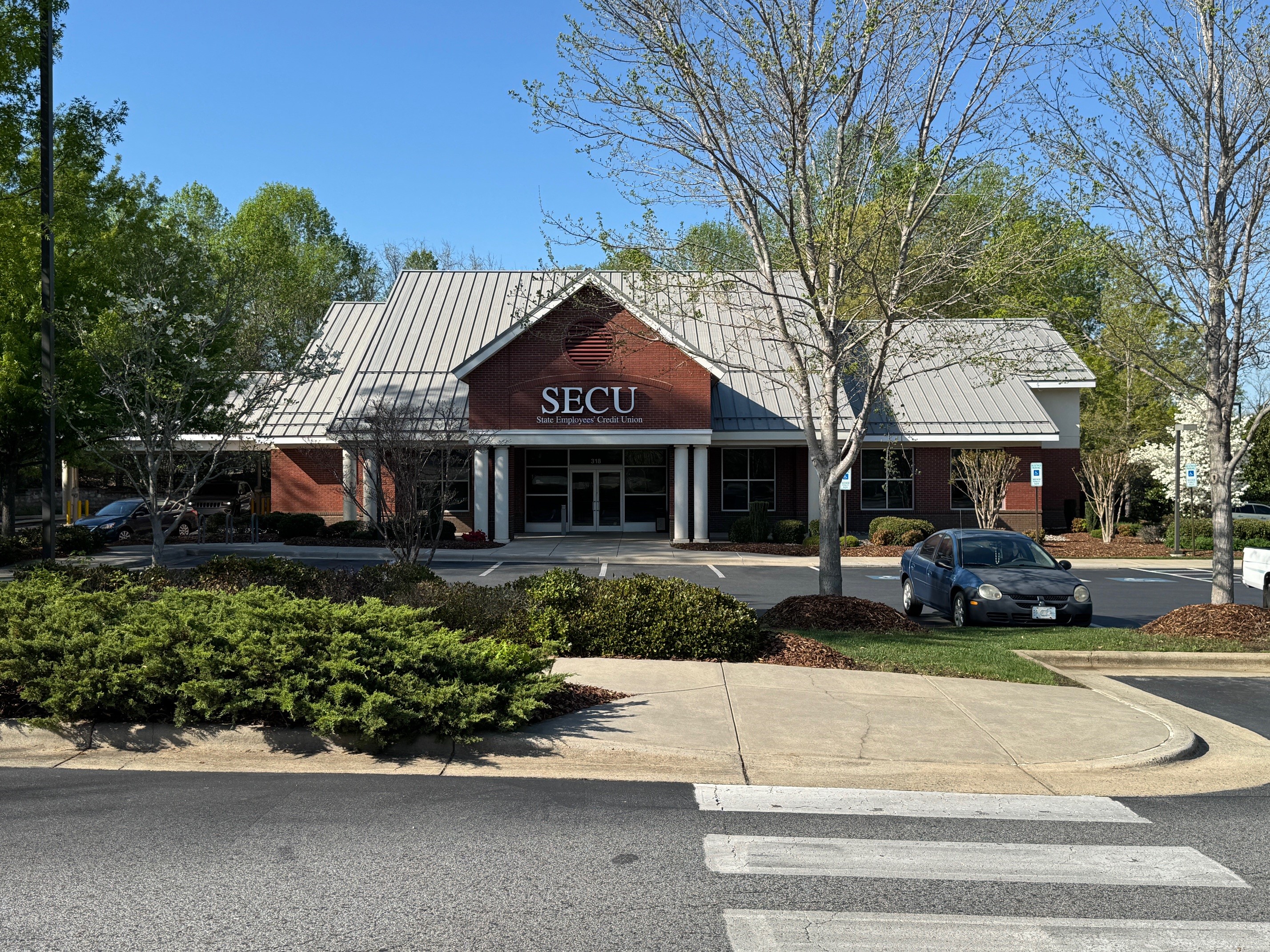 State Employees’ Credit Union Image