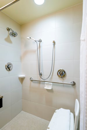 Images Holiday Inn Express Frazer-Malvern by IHG