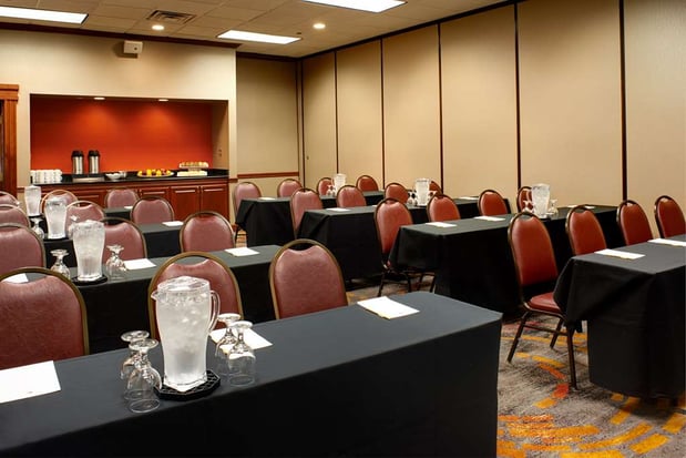 Images DoubleTree by Hilton Hotel Detroit - Dearborn