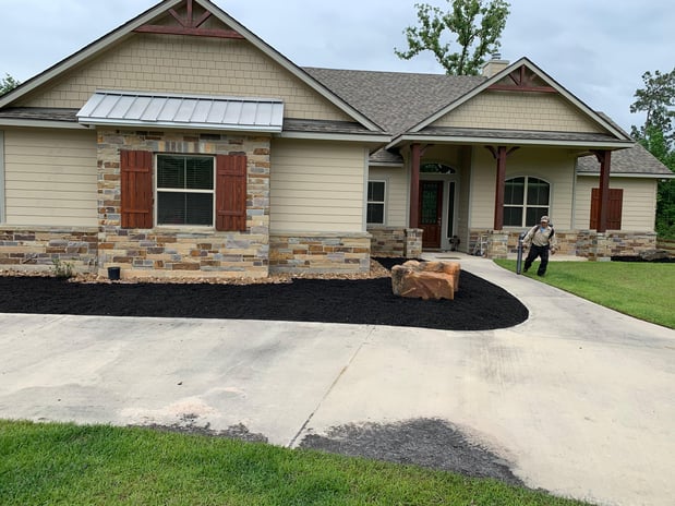 Images Heritage Landscaping Inc