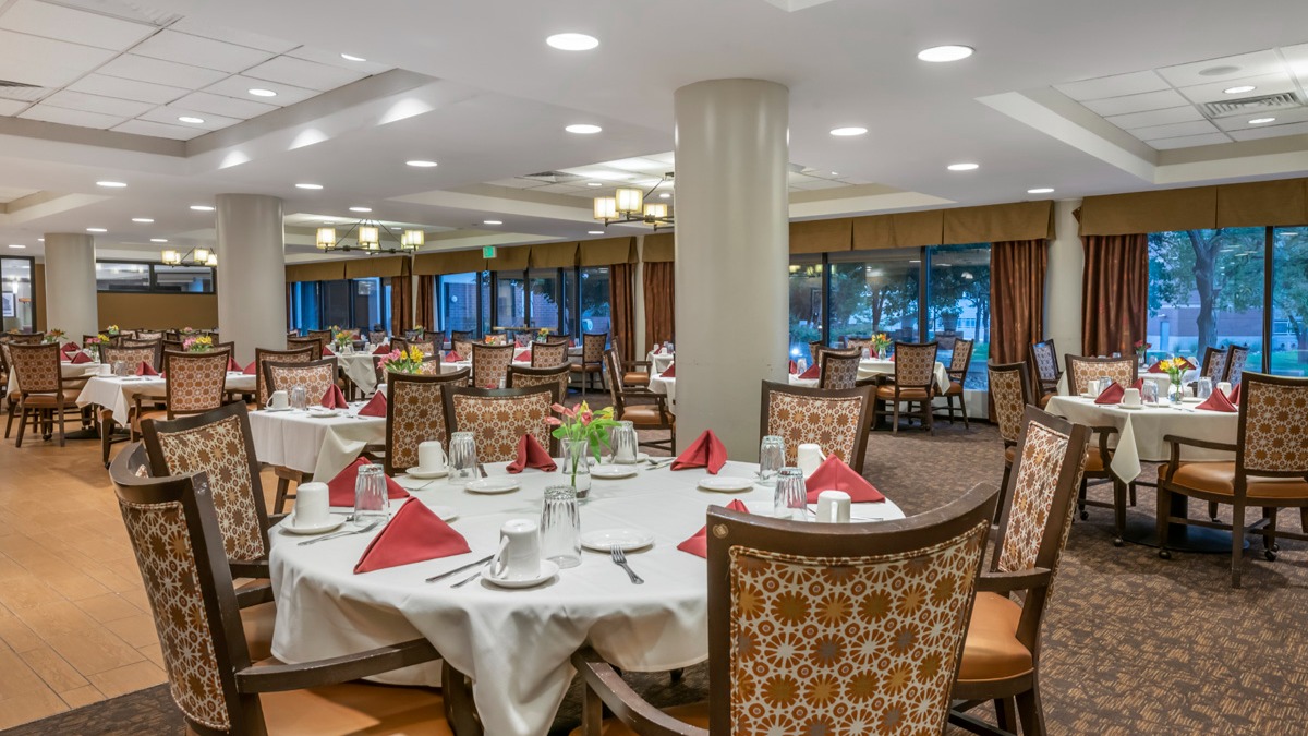 Brookdale Meridian Englewood Dining Room