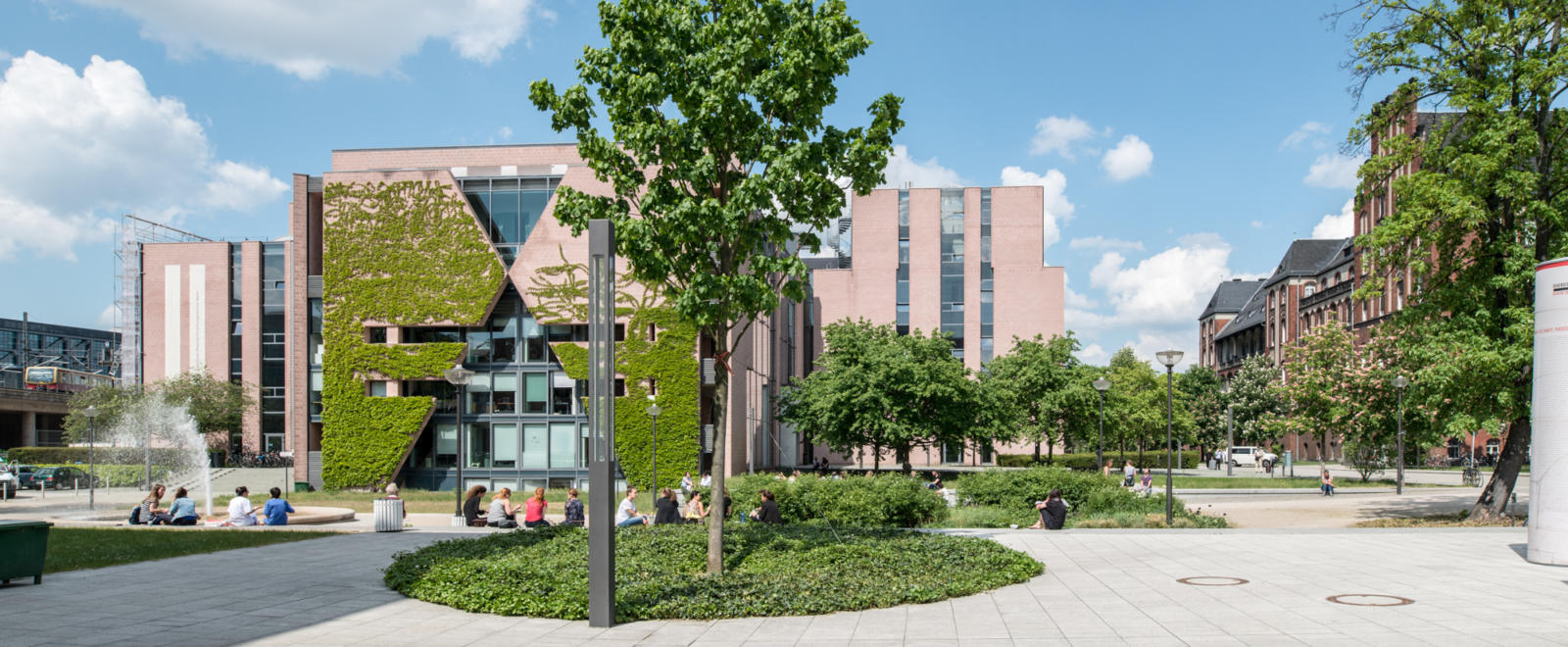 Deutsches Rheuma-Forschungszentrum Berlin, Charitéplatz 1 in Berlin