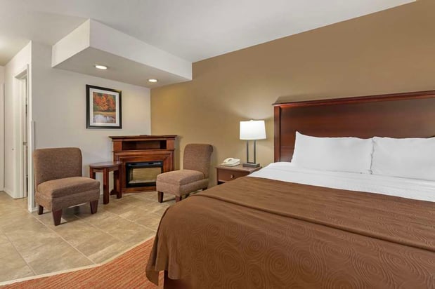 Images Best Western Plus Concord Inn