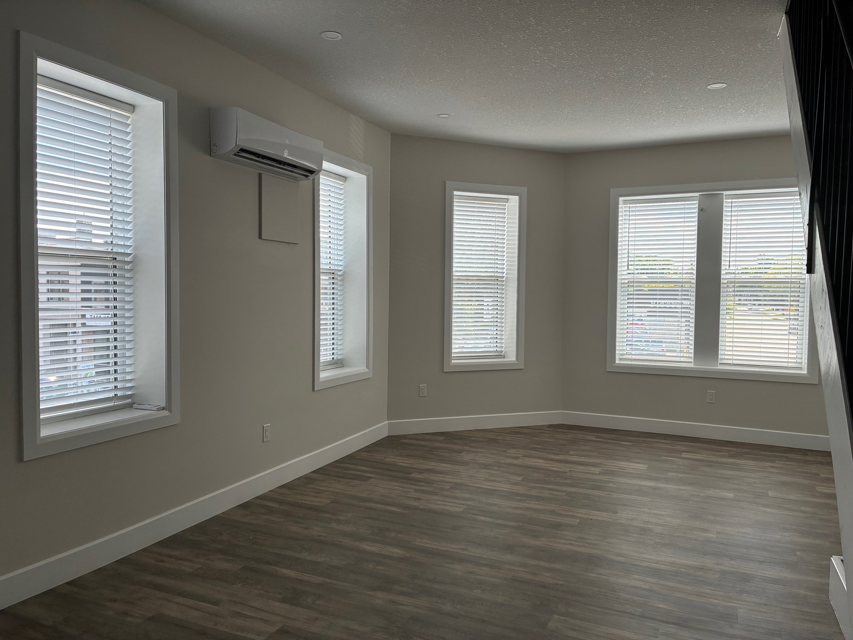 Images Budget Blinds of St. Thomas & Woodstock