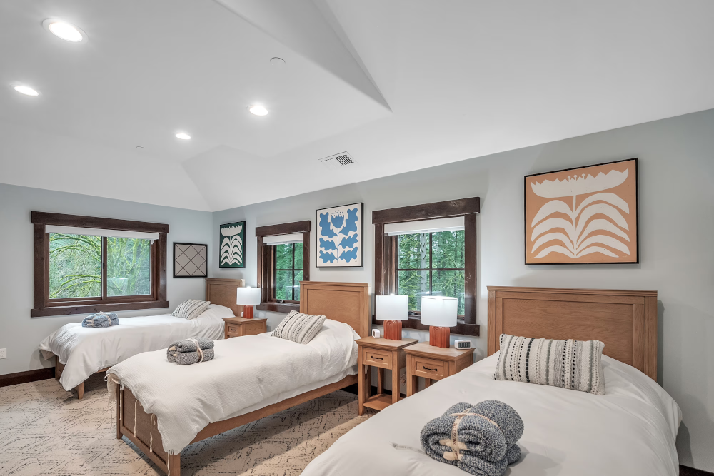 Monte Nido Clementine Lake Oswego bedroom