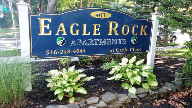 Images Eagle Rock Apartments at Carle Place