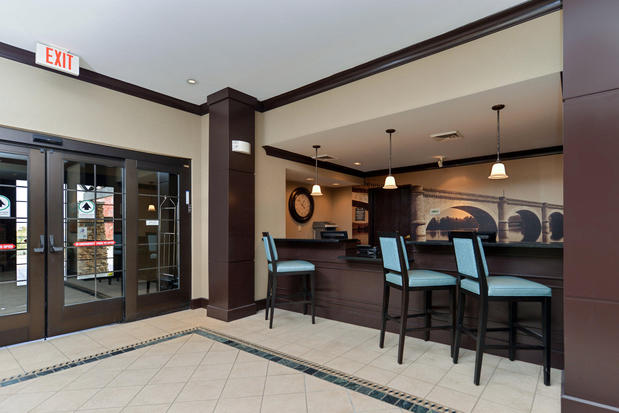 Images Staybridge Suites Ofallon Chesterfield by IHG