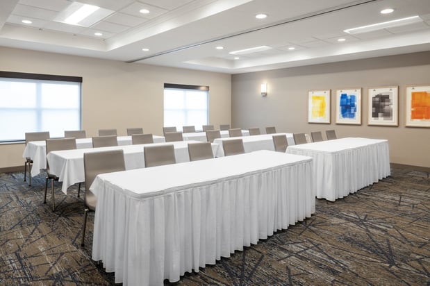 Images Holiday Inn Express & Suites Green Bay East by IHG