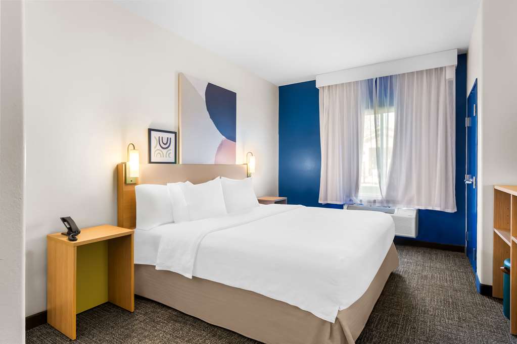 Guest room