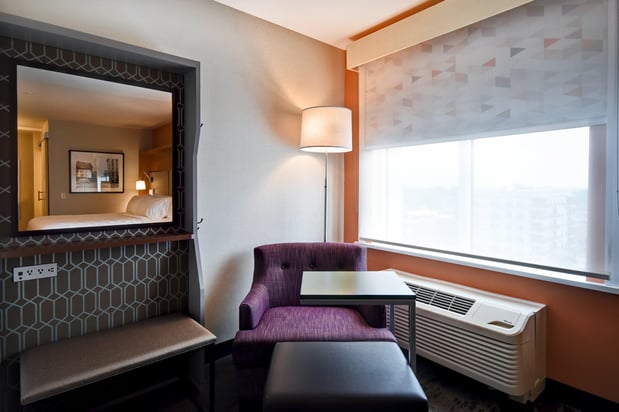 Images Holiday Inn Lancaster by IHG