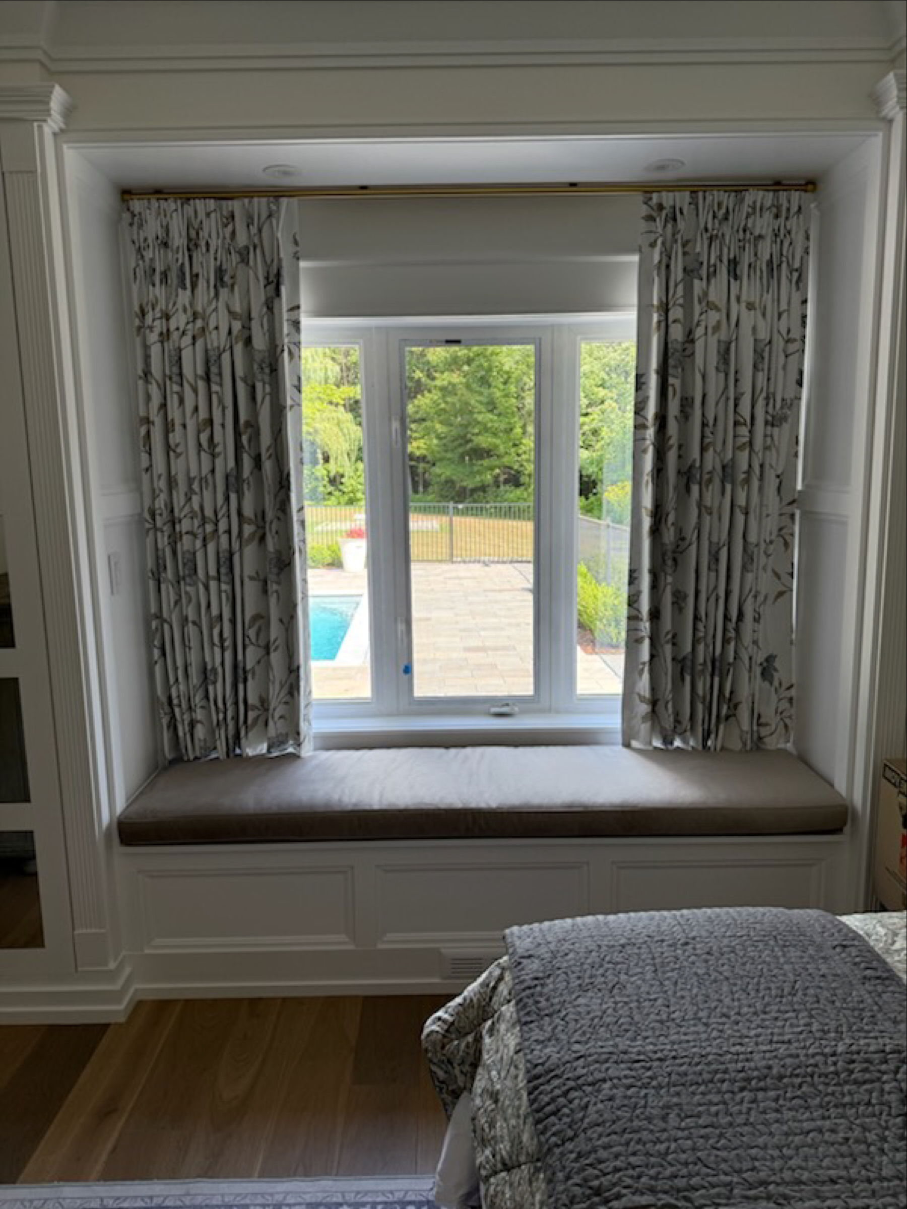 Images Maple Drapery & Carpet Ltd.