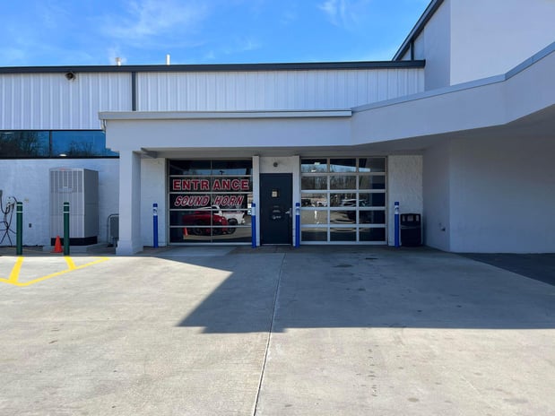 Images Jeff Wyler Chrysler Dodge Jeep RAM of Ft Thomas, Kentucky