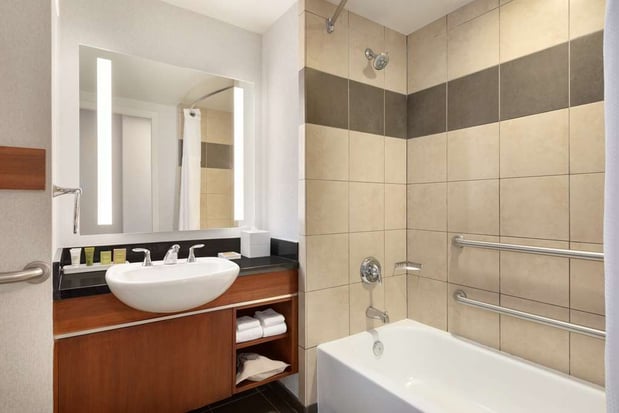 Images Hilton Baltimore BWI Airport