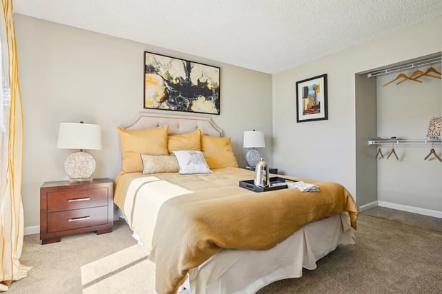 Images Deer Crest Apartments