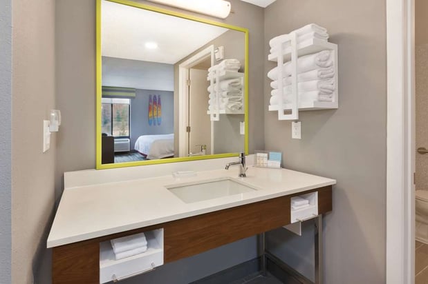 Images Hampton Inn Traverse City