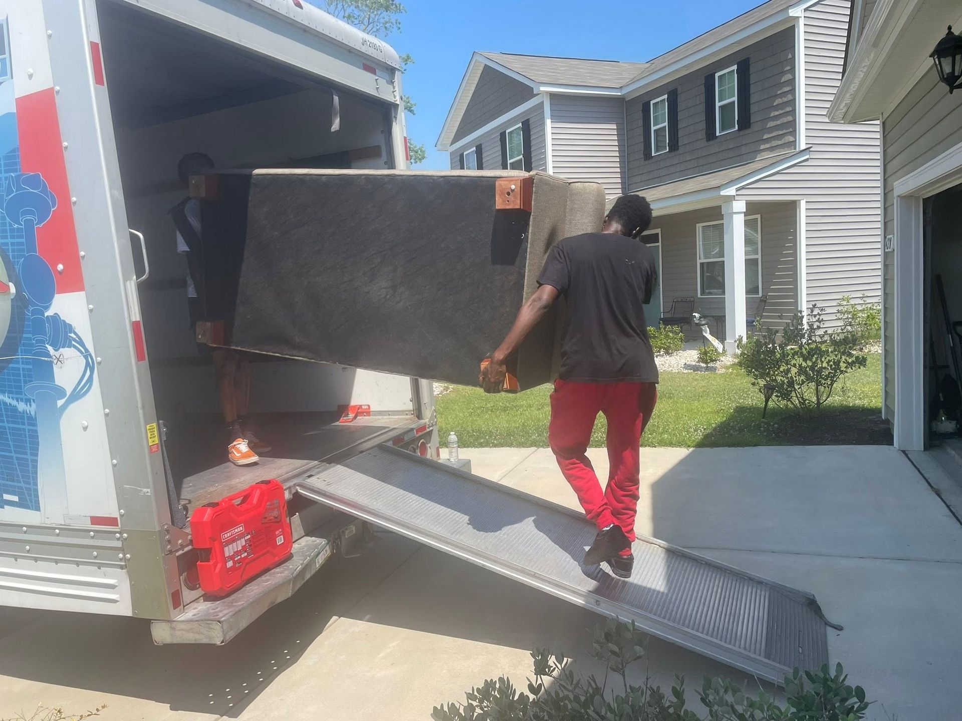 Exquisite Movers