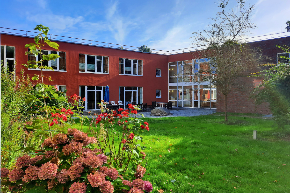 CURATA Seniorenheim am Park, Lindenallee 36 in Alt-Schwerin