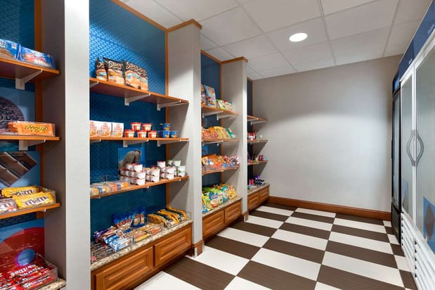 Images Hampton Inn & Suites Manchester-Bedford