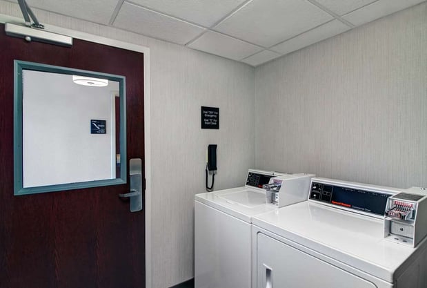 Images Hampton Inn & Suites Syracuse Dewitt