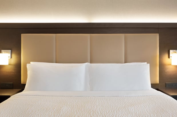 Images Holiday Inn Express & Suites Redding by IHG