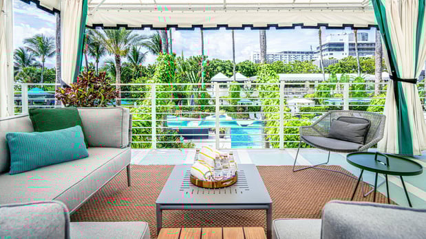 Images Kimpton Surfcomber Hotel by IHG